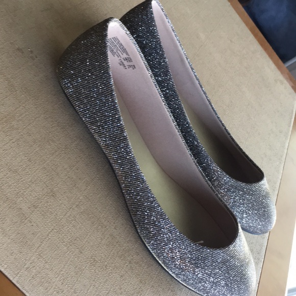 East Side Chelsea Gilver Ballet Flats - Picture 6 of 6